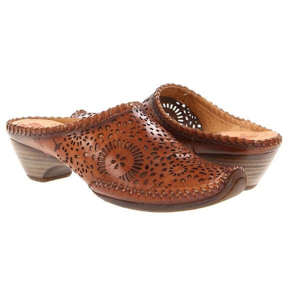 PIKOLINOS Shoes - Pikolinos Women's Laser Cut Leather Brown Mules Clogs Size 37